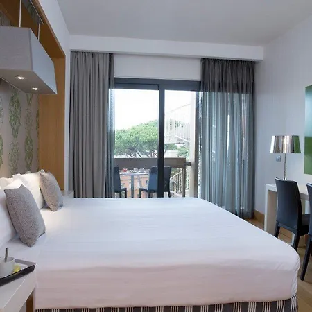 Wyndham Midas Hotel 4*